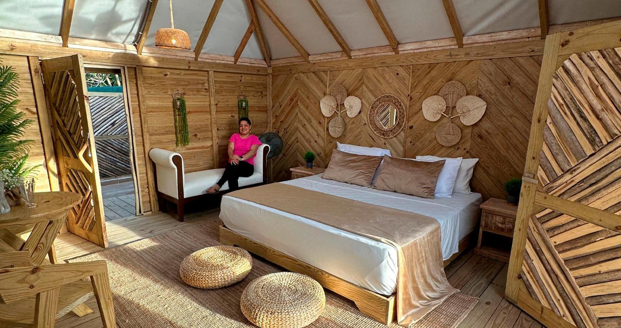 Glamping Ecolodge Cueva De Las Aguilas Pedernales Bagian luar foto